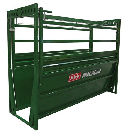 Easy Flow adjustable cattle alley side image with one blinder on each side